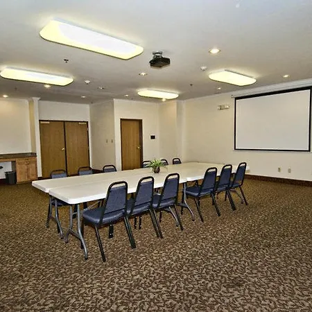Best Western Club House Inn & Suites 