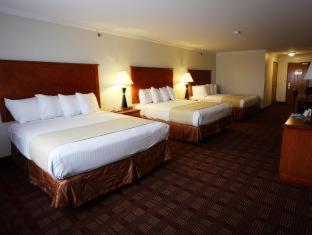 Western Club House & Hotel 3*