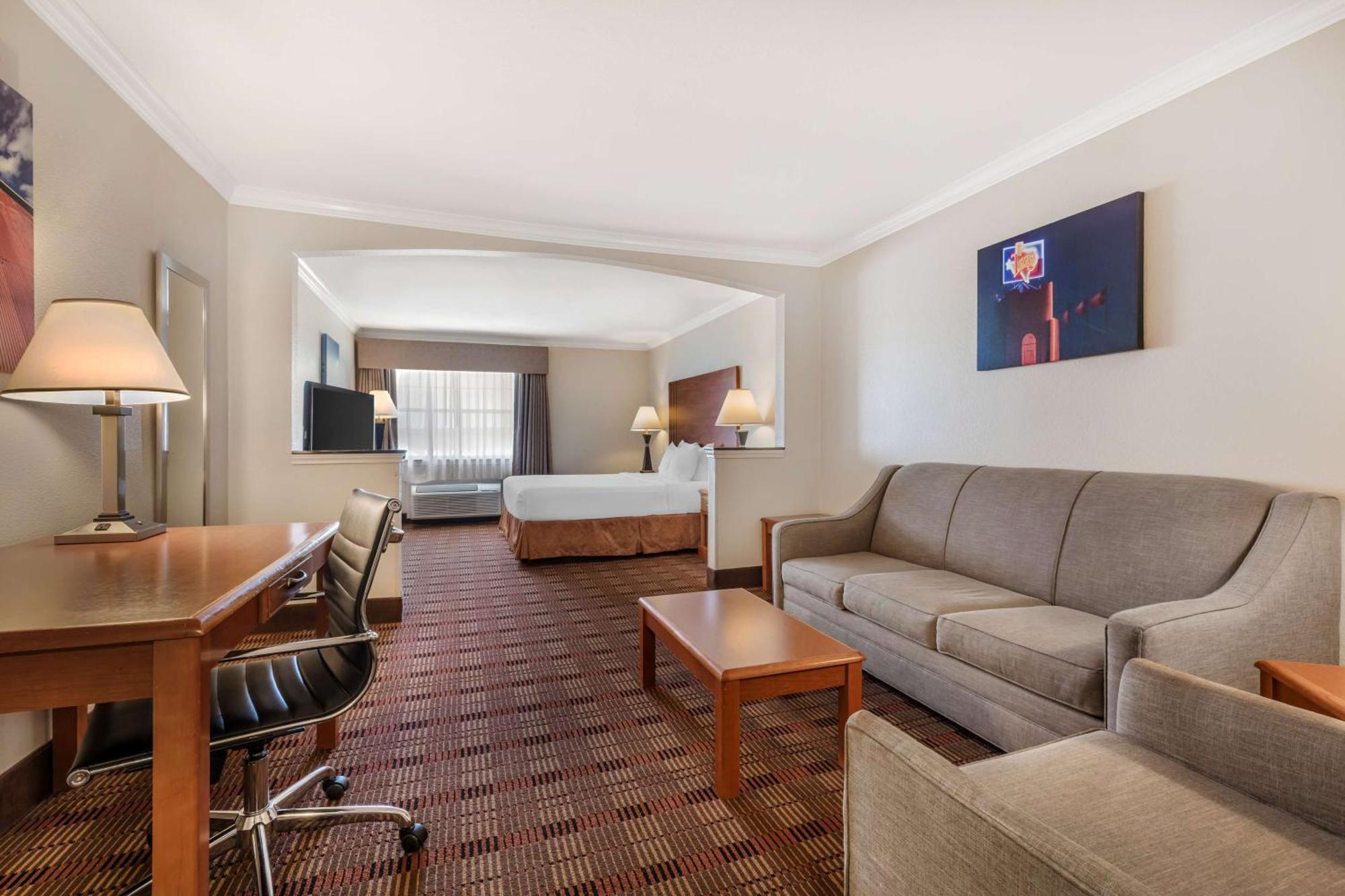 Hotel Western Club House &
