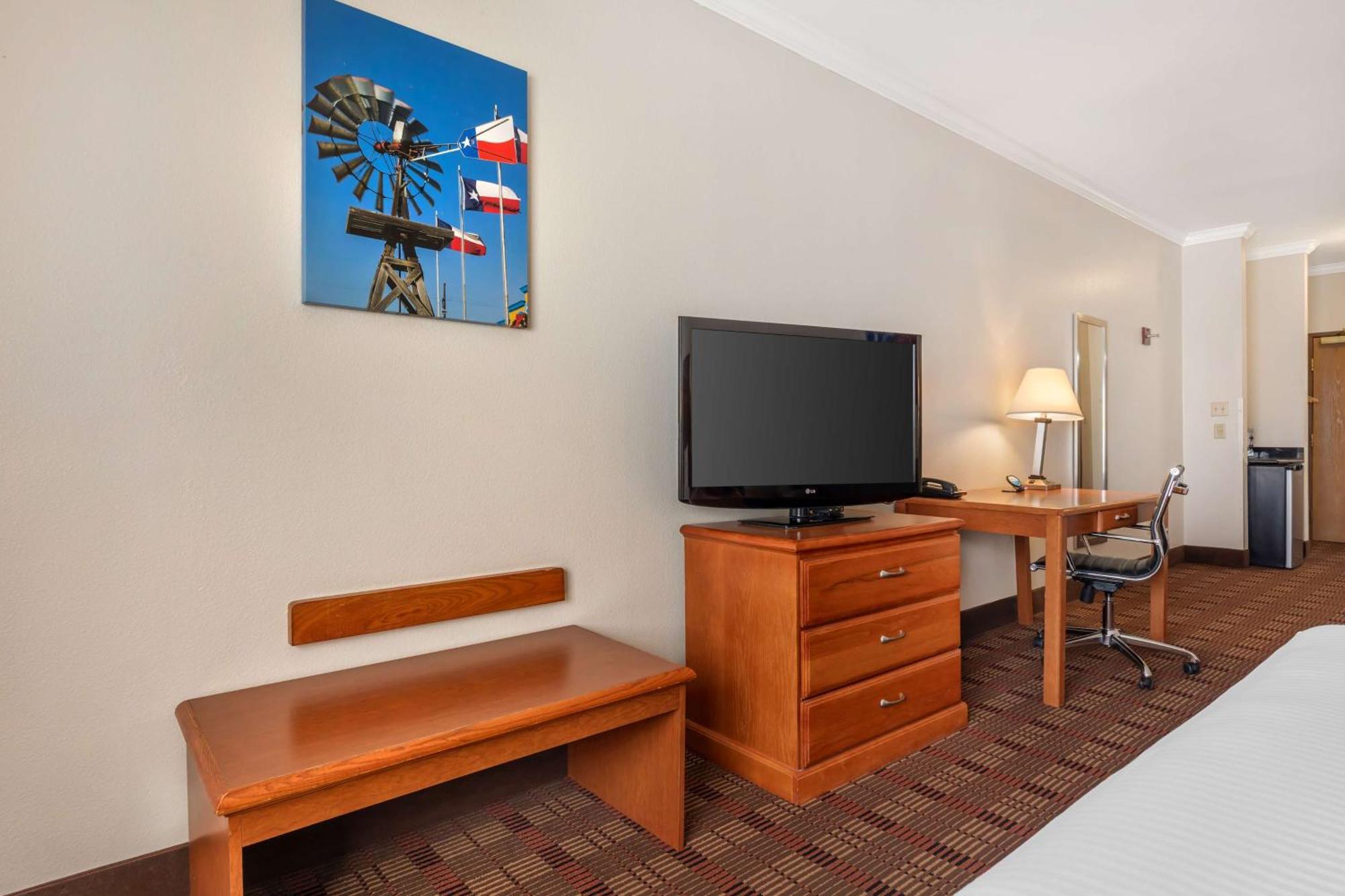 Hotel Western Club House & 3*