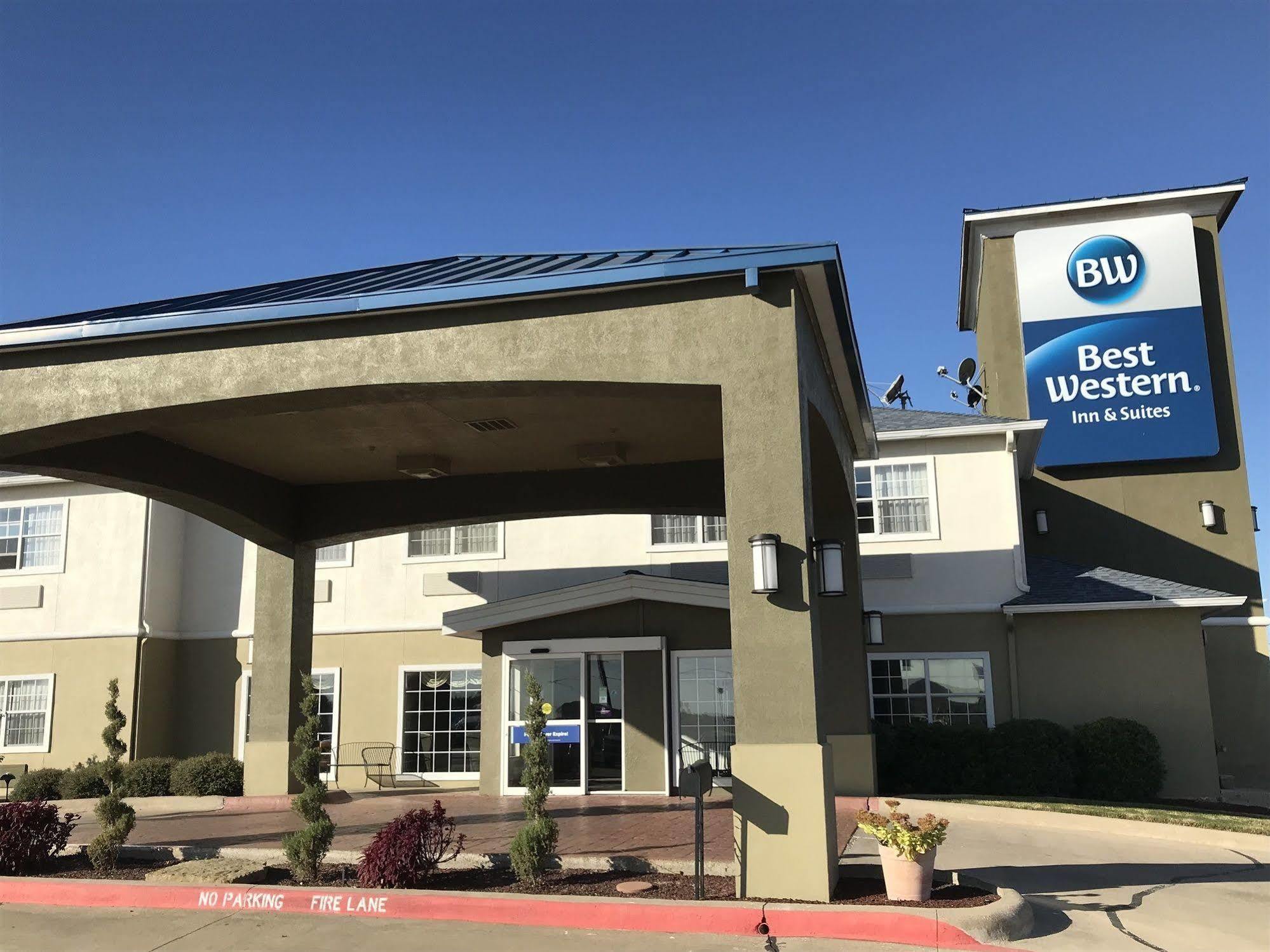 Western Club House & 3* Mineral Wells